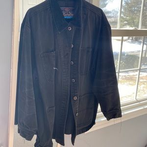 Cute vintage oversized black denim jacket! Perfect for layering!